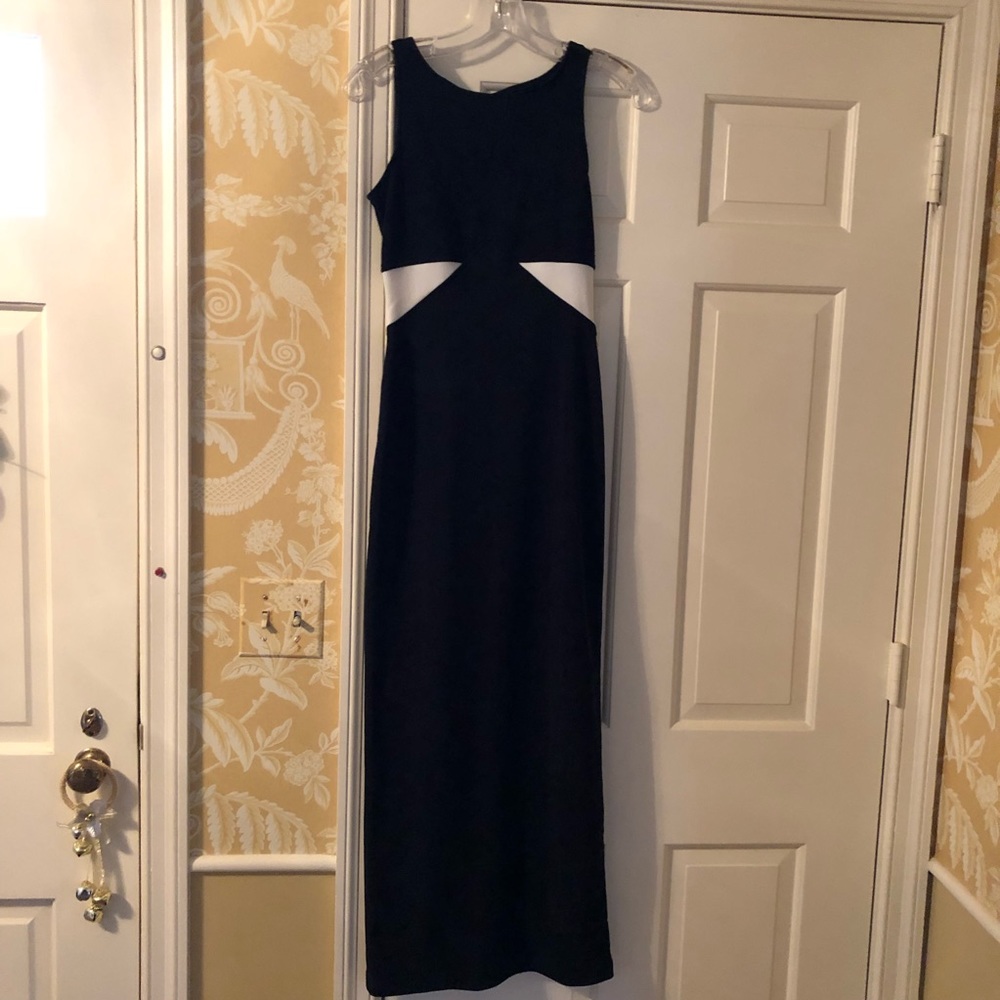 Black & white sheath dress